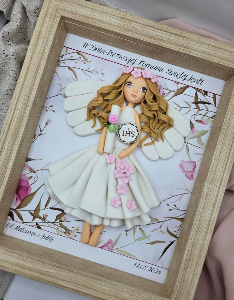 aniołek-z-glinki-ceramicznej-prezent-od-chrzestnej-na-komunię