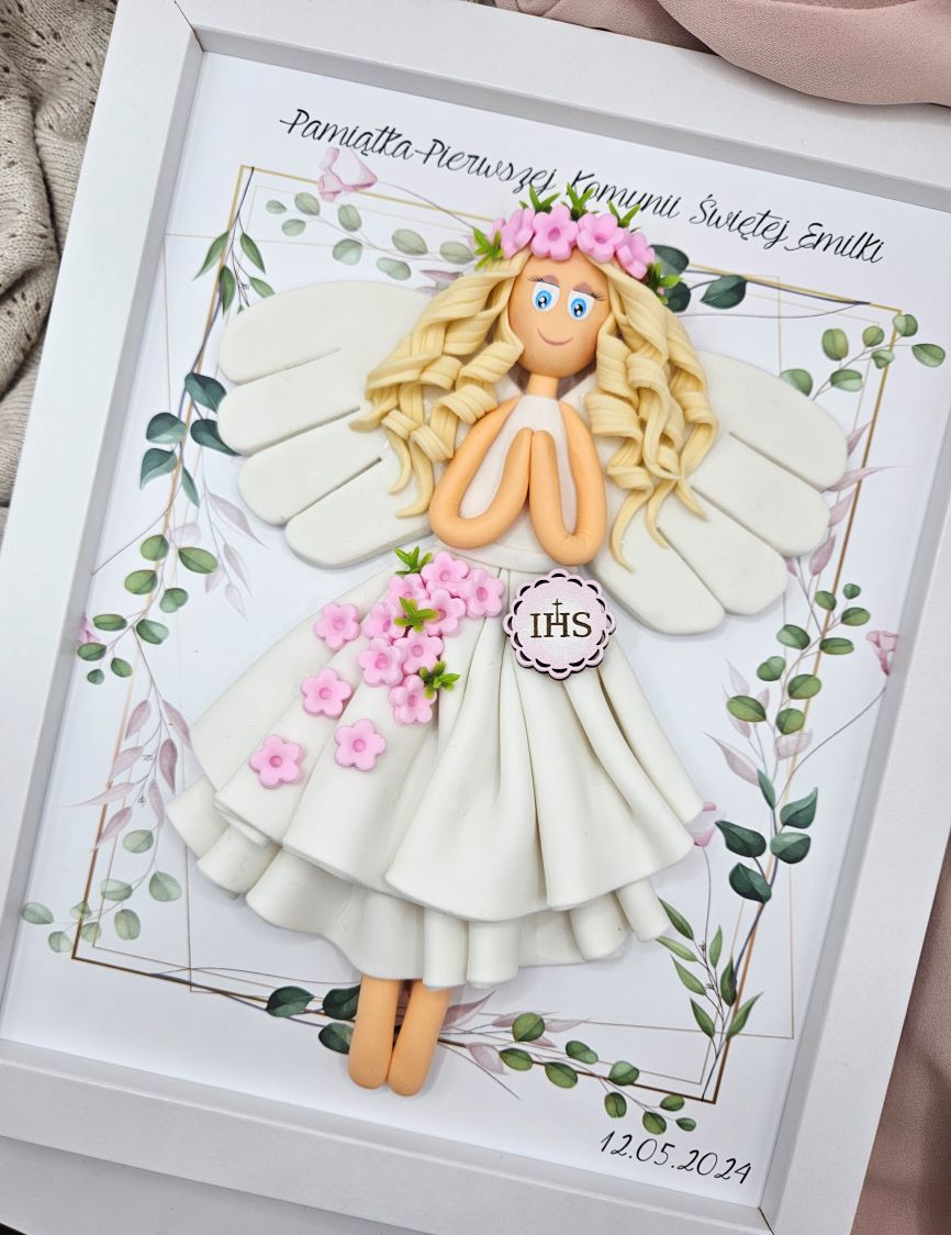 drobny-prezent-na-komunię-dla-dziewczynki-aniołek-w-ramce