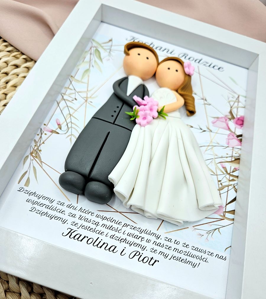 oryginalny-prezent-dla-rodziców-pary-młodej