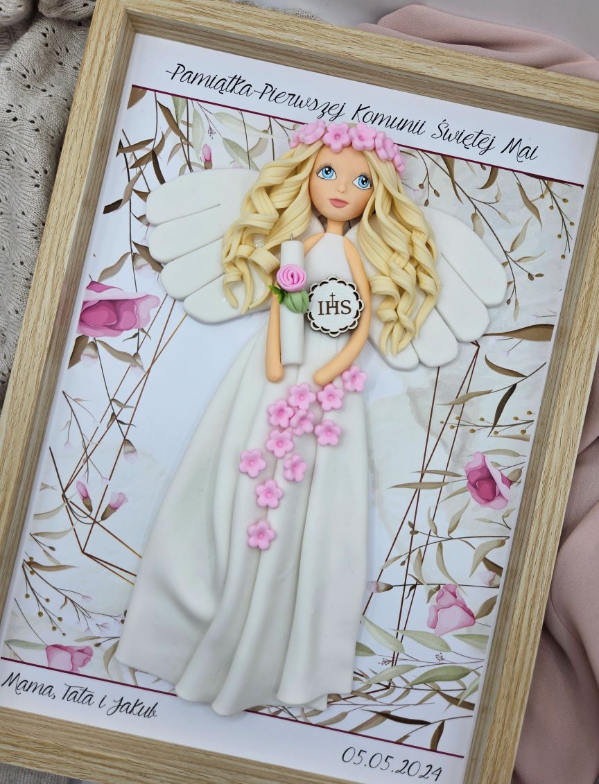 pamiątka-pierwszej-komunii-świętej-prezent-dla-dziewczynki