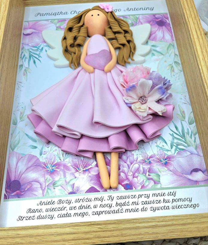 Aniołek stróż w ramce jako upominek na chrzest od chrzestnej