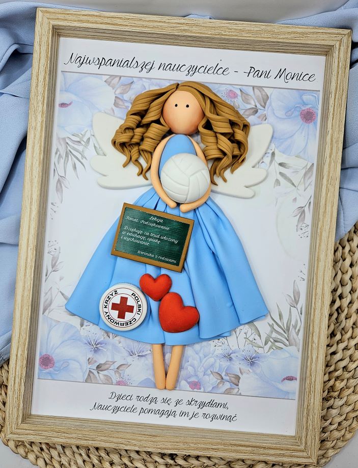 prezent-dla-nauczyciela-wuefu-anioł-z-piłką