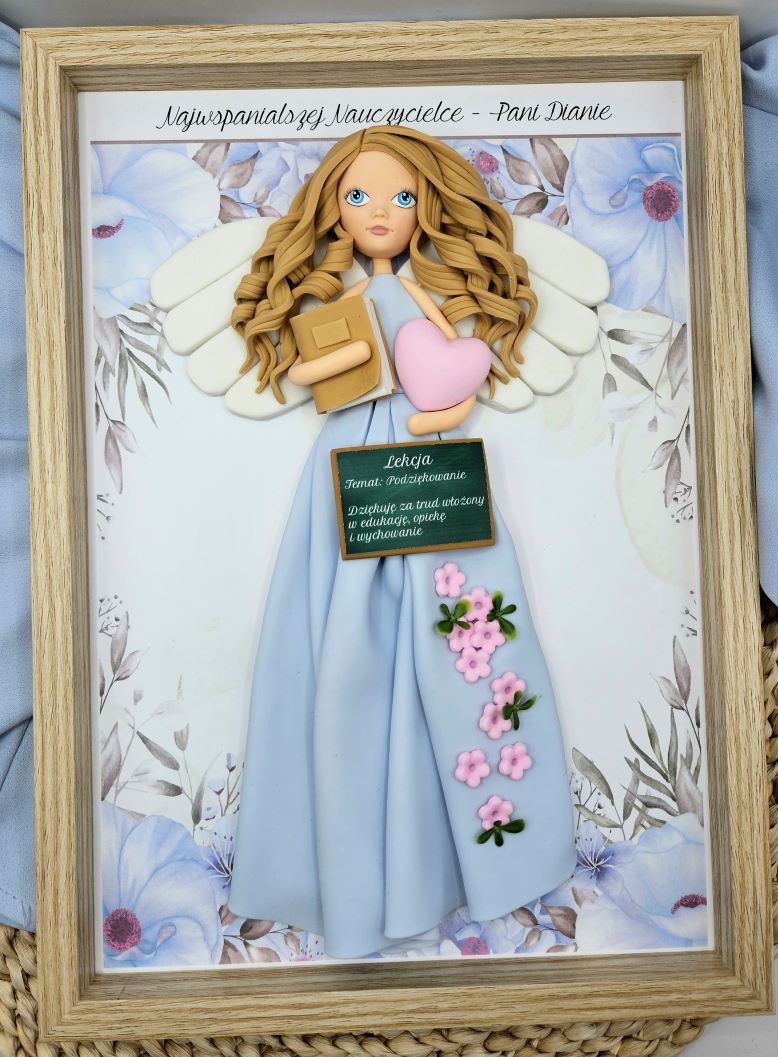 prezent-dla-nauczycielki-na-zakończenie-roku-szkolnego-aniołek