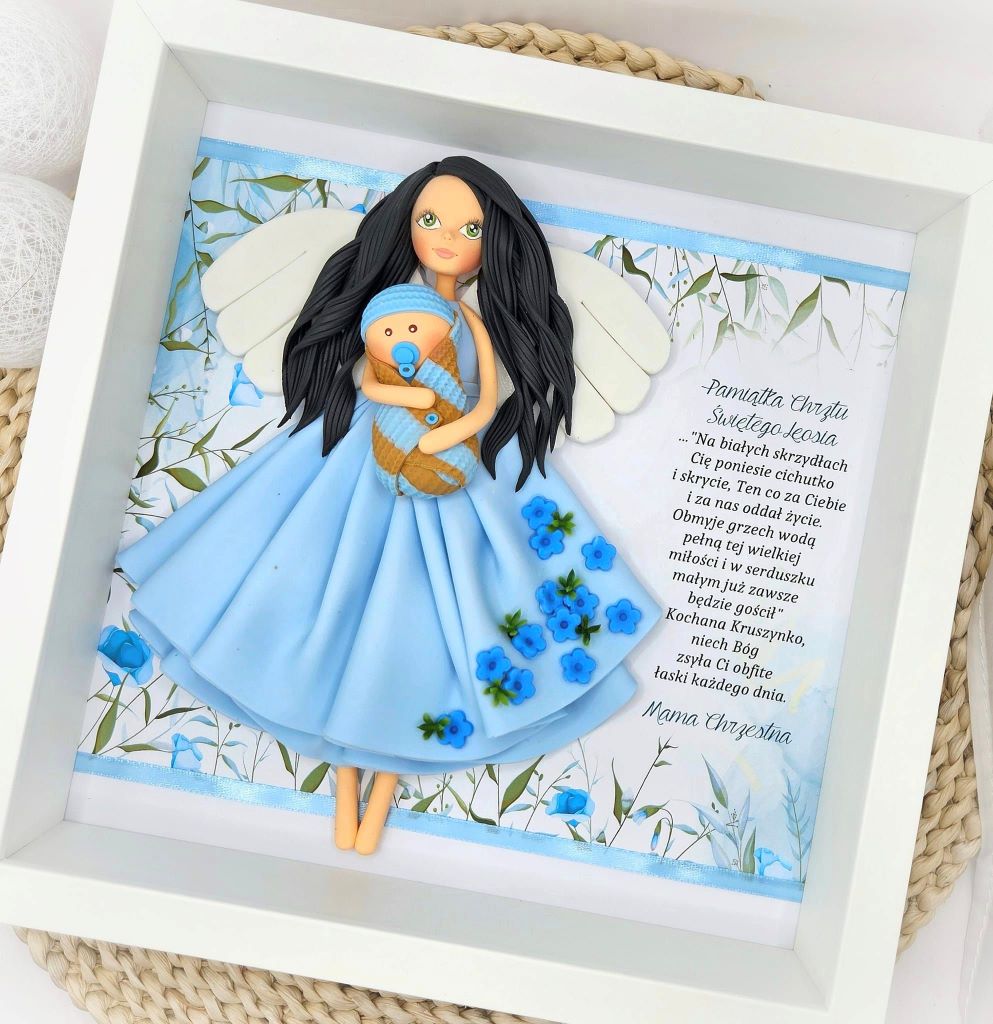 piekny-prezent-na-chrzest-od-matki-chrzestnej-aniolek-stroz-z-dzidziusiem