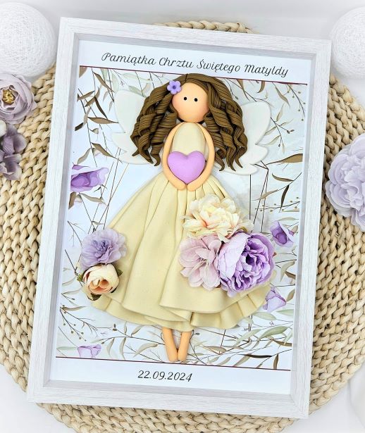 aniolek-stroz-prezent-na-chrzest-dla-dziewczynki-od-matki-chrzestnej