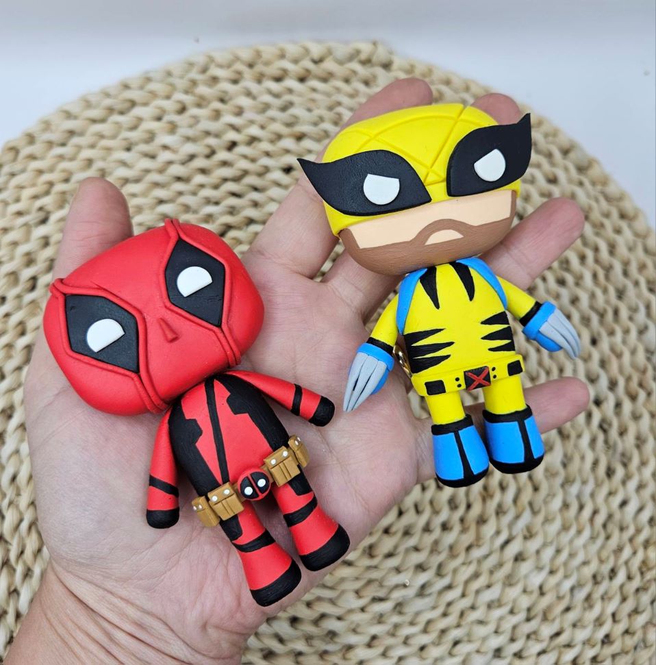 Ręcznie robiona figurka deadpool i wolverine na prezent