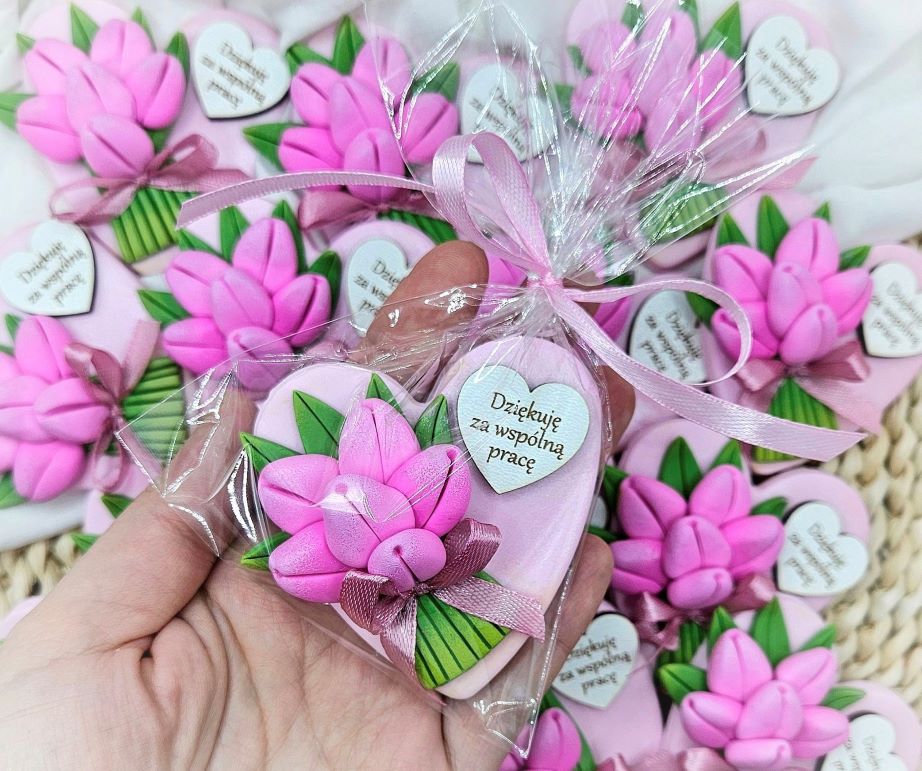 piekne-magnesy-recznie-wykonane-z-glinki-upominki-podziekowania-dla-pracownikow