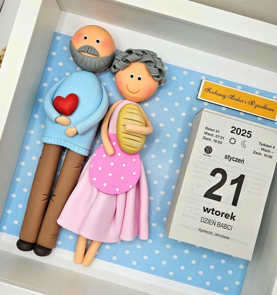 babcia-i-dziadek-personalizowane-figurki-kalendarz-artilka