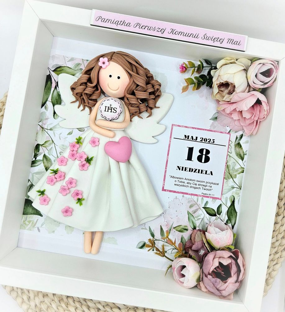 prezent-na-komunię-dla-dziewczynki-ramka-z-kalendarzem-artilka