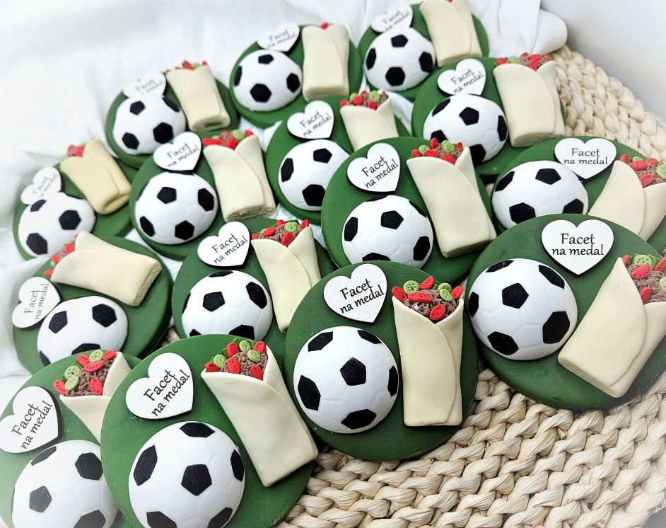 prezent-na-dzień-chłopaka-magnesy-kebab-piłka-artilka