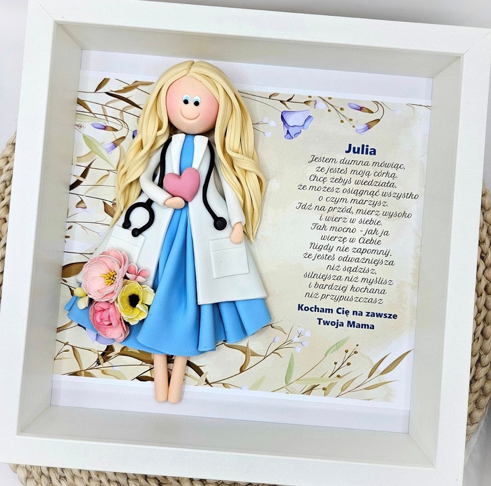 prezent-dla-córki-lekarki-figurka-w-ramce-artilka