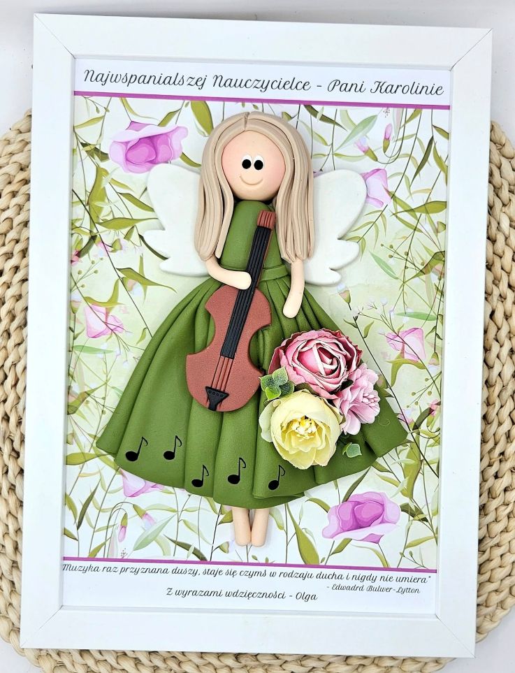 prezent-dla-nauczycielki-gry-na-skrzypcach-artilka