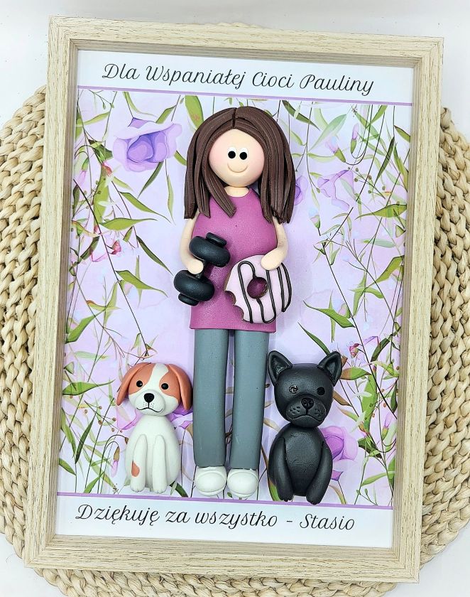 prezent-dla-pani-przedszkolanki-personalizowana-figurka-artilka