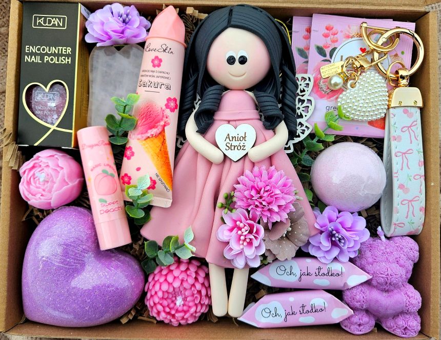 box-prezentowy-dla-chrzestnej-artilka