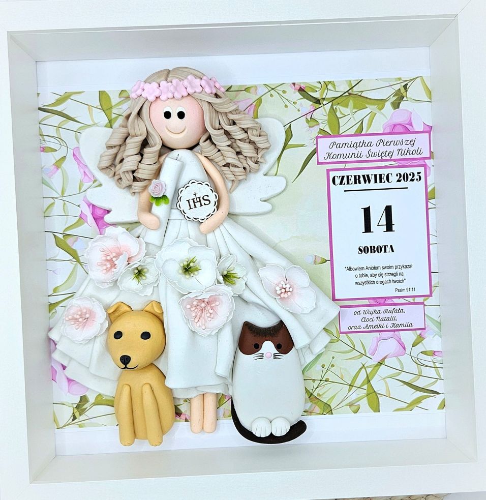 pamiątka-pierwszej-komunii-dziewczynka-i-pupile-artilka