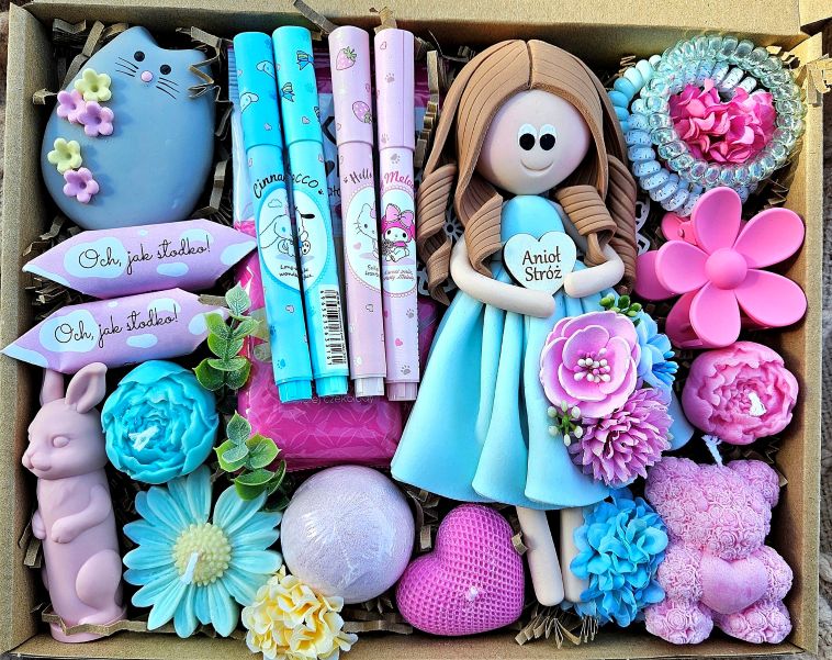 prezent-dla-dziewczynki-box-na-komunię-artilka