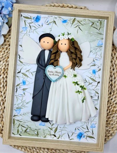 wyjatkowa pamiątka ślubu, ręcznie robione aniołki - para młoda w ramce